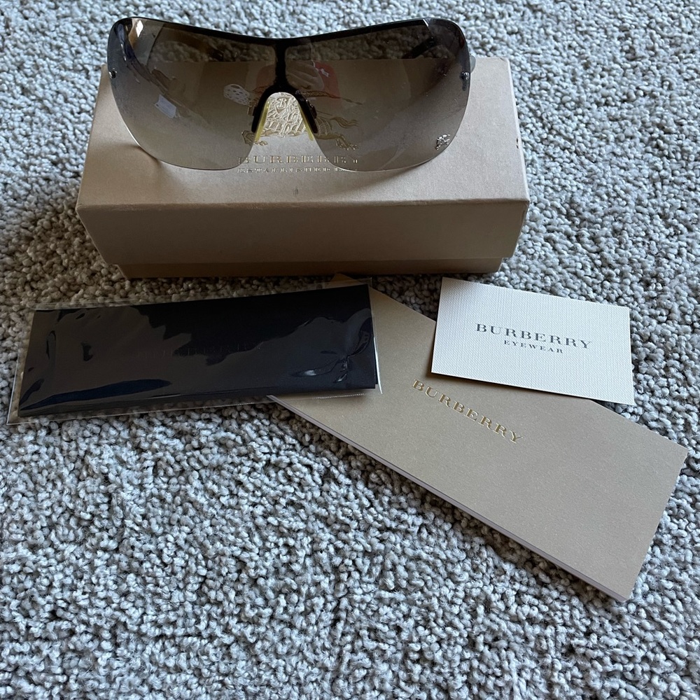 Burberry authentic glasses